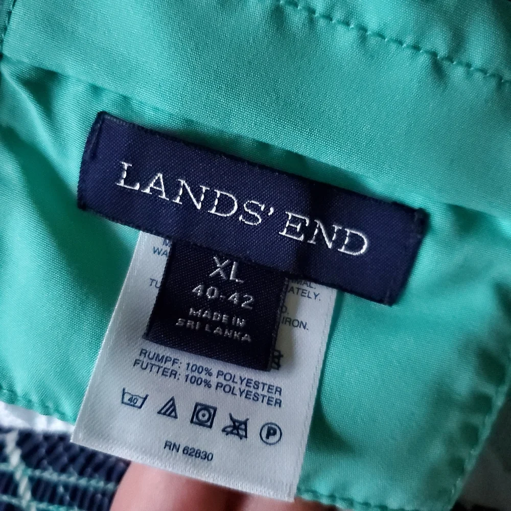 Lands' End 8